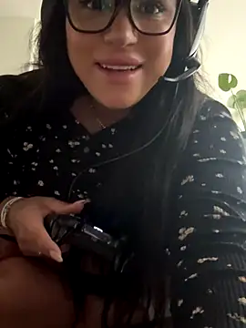 MeghanXO online show from November 26, 2:51 pm