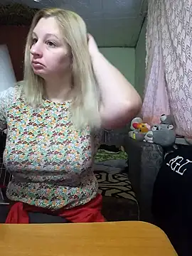 BustyBlond online show from March 3, 4:40 am