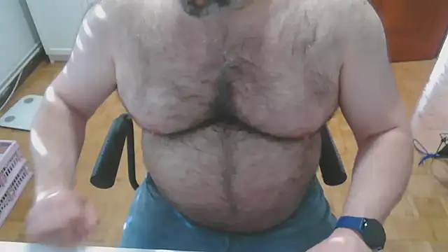 mikeyhotbear online show from May 5, 5:10 pm
