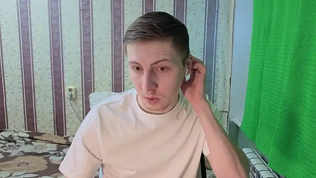 darienlarge online show from February 22, 8:13 am