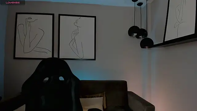 ErikaBenz  online show from February 18, 12:28 pm