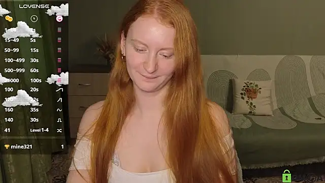 Snapshot of astoria_ross_ chatting on March 16, 3:05 pm astoria ross online show from March 16, 3:05 pm