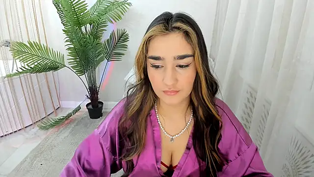 GoldenHeart 1 online show from March 10, 7:30 pm