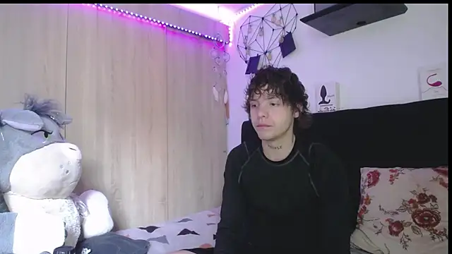 Santiago kiler online show from March 31, 1:55 pm