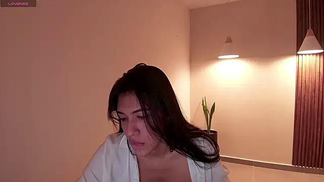 Snapshot of Sassy--Girl chatting on February 28, 11:11 am Sassy--Girl online show from February 28, 11:11 am