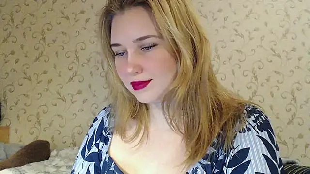 mmmPinUpGirl online show from March 10, 8:23 pm