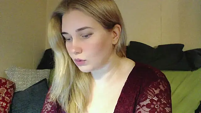 mmmPinUpGirl online show from October 1, 5:41 pm