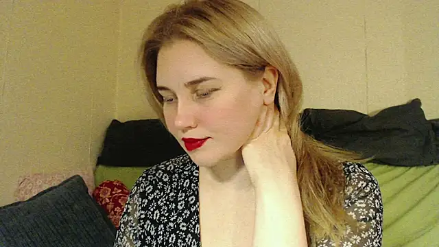 mmmPinUpGirl online show from November 10, 6:07 pm