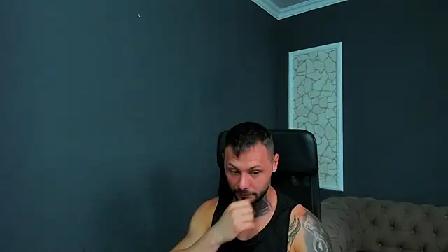 Snapshot of BrianHunts chatting on June 21, 4:37 am BrianHunts online show from June 21, 4:37 am