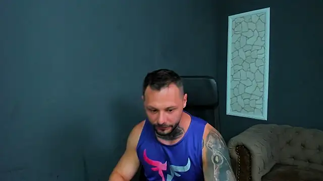 Snapshot of BrianHunts chatting on June 29, 3:24 am BrianHunts online show from June 29, 3:24 am