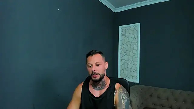 Snapshot of BrianHunts chatting on July 5, 4:07 am BrianHunts online show from July 5, 4:07 am
