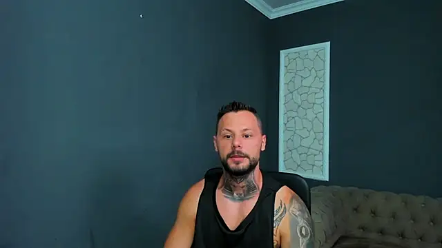 Snapshot of BrianHunts chatting on July 5, 4:19 am BrianHunts online show from July 5, 4:19 am