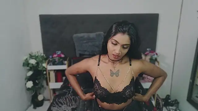 Snapshot of Delilah_Blazee chatting on June 18, 7:40 pm Delilah Blazee online show from June 18, 7:40 pm