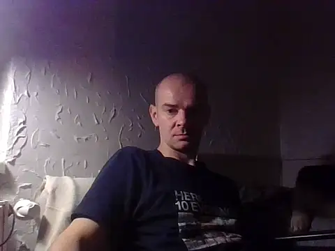 Snapshot of BadRec40 chatting on February 1, 5:00 pm BadRec40 online show from February 1, 5:00 pm