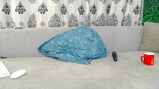 sweetdaiana23 online show from February 3, 1:37 am