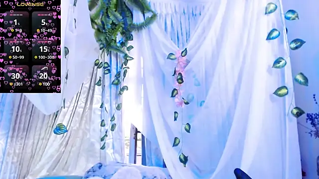 gatuwildhott online show from December 10, 11:32 am