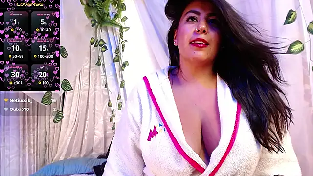 gatuwildhott online show from December 10, 3:44 pm