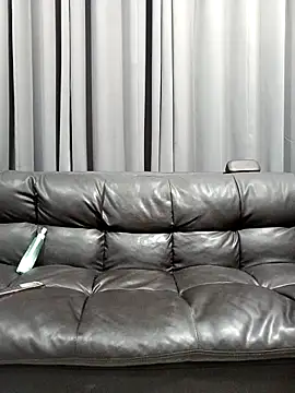 nam tootsis online show from April 18, 1:42 am