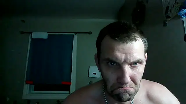 Snapshot of Bigcock666467 chatting on May 28, 7:27 am Bigcock666467 online show from May 28, 7:27 am