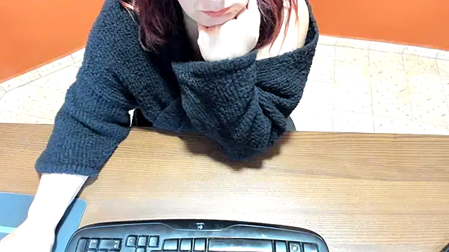 NikkiHolland online show from March 6, 8:55 am