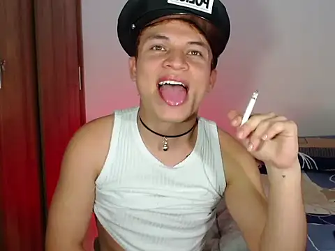 Leon Wild online show from March 22, 10:35 pm