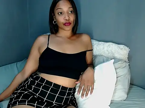  MoniqueLovay  online show from October 12, 4:22 am