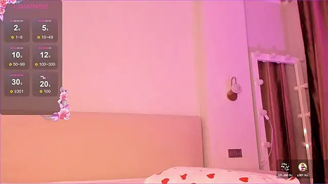 Snapshot of Sury_01 chatting on November 9, 11:25 pm Sury 01 online show from November 9, 11:25 pm