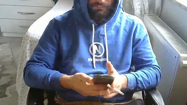 Snapshot of crazybaby5461 chatting on December 1, 11:26 am crazybaby5461 online show from December 1, 11:26 am