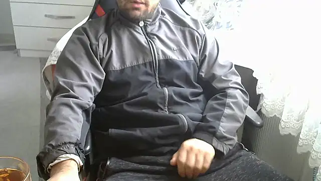 Snapshot of crazybaby5461 chatting on January 11, 10:42 am crazybaby5461 online show from January 11, 10:42 am