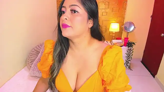 Snapshot of Julia_Haye chatting on June 21, 3:42 am Julia Haye online show from June 21, 3:42 am