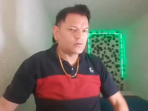 SexDiffrent online show from May 26, 7:43 pm