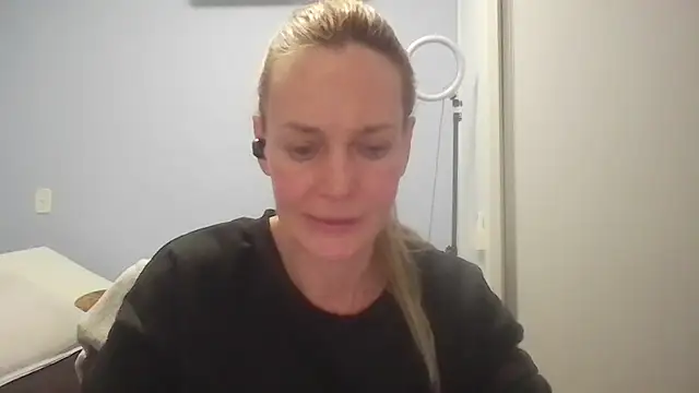 Snapshot of Annylove1 chatting on July 12, 12:34 am Annylove1 online show from July 12, 12:34 am