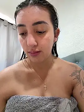 Hannahoff online show from March 1, 7:16 pm