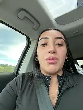 Snapshot of Hannahoff chatting on April 26, 12:14 pm Hannahoff online show from April 26, 12:14 pm