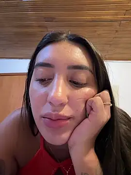 Snapshot of Hannahoff chatting on May 10, 4:17 am Hannahoff online show from May 10, 4:17 am