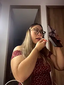 Im sophiie online show from March 26, 6:41 am