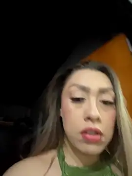 Im sophiie online show from April 5, 7:38 am