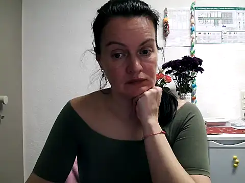 LoveNBloom online show from March 8, 6:16 pm