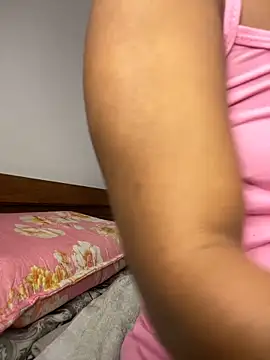  yisela  online show from May 27, 12:07 am