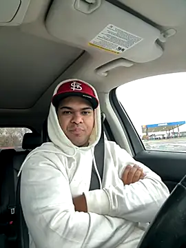 Snapshot of marhi32 chatting on November 9, 1:42 pm marhi32 online show from November 9, 1:42 pm