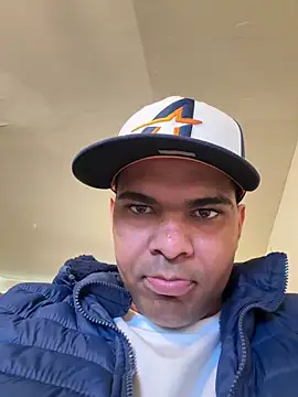 Snapshot of marhi32 chatting on February 16, 4:47 pm marhi32 online show from February 16, 4:47 pm