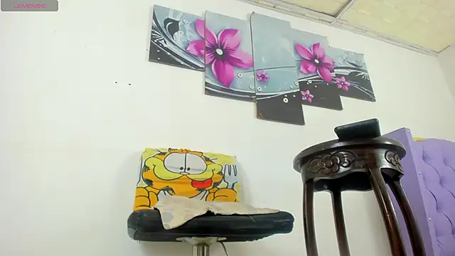 baiolethX online show from April 4, 8:39 pm