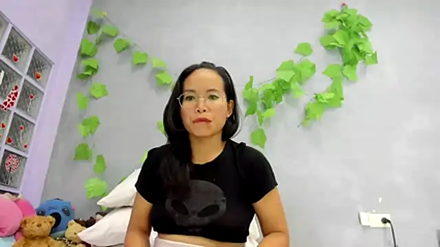 Snapshot of loveley_jenny chatting on July 12, 6:37 am loveley jenny online show from July 12, 6:37 am