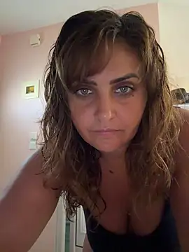 Snapshot of AnneKane chatting on July 28, 10:21 am AnneKane online show from July 28, 10:21 am