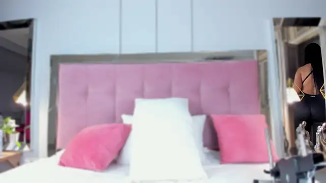 Ahincale online show from February 16, 8:05 pm