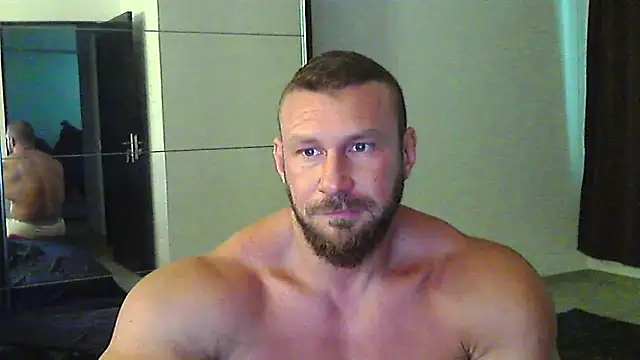 muscularkevin online show from June 18, 1:26 pm