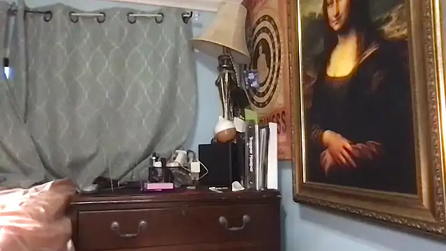 Snapshot of LuLuValenttine101 chatting on July 9, 1:04 pm LuLuValenttine101 online show from July 9, 1:04 pm