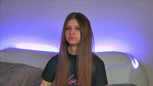 AudreyBarlow online show from March 18, 6:25 am