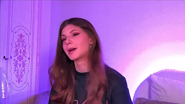 AudreyBarlow online show from March 18, 9:31 am