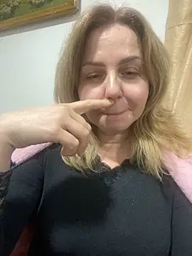 Cute sun online show from March 2, 7:43 pm